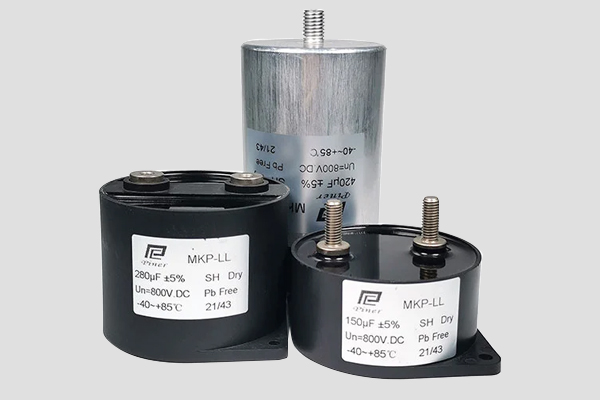 O que é um capacitor solar fotovoltaico e por que ele é fundamental para sistemas de energia solar de alta eficiência