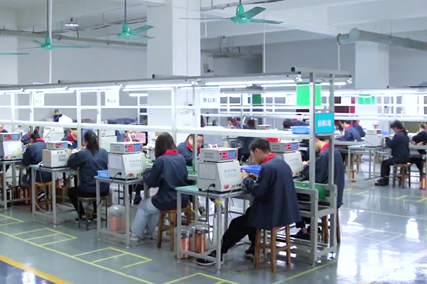 O que torna um transformador de alta frequência com núcleo de ferrite ETD a melhor escolha para fontes de alimentação chaveadas modernas