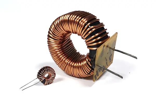 Bobinas de modo diferencial de núcleo toroidal Sendust – alta corrente, baixo ruído, excelente polarização CC
